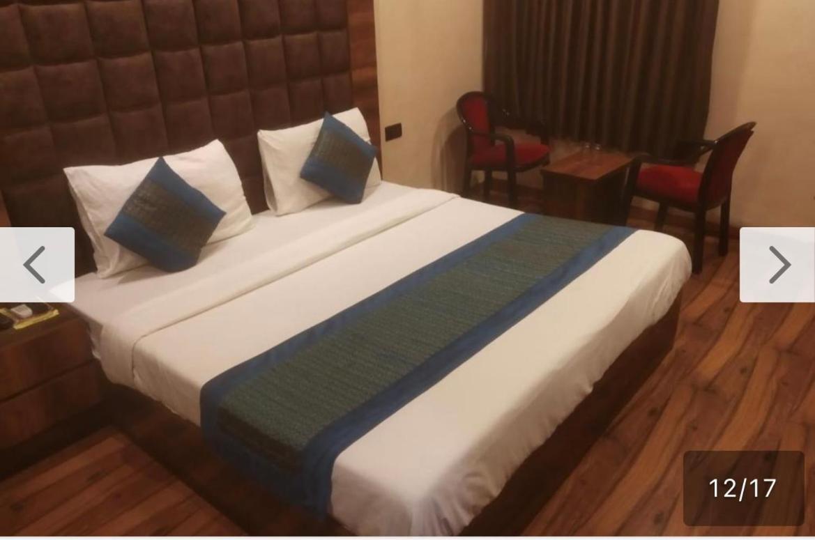 Hotel Star Palace - Near Karol Bagh Metro Delhi  Buitenkant foto