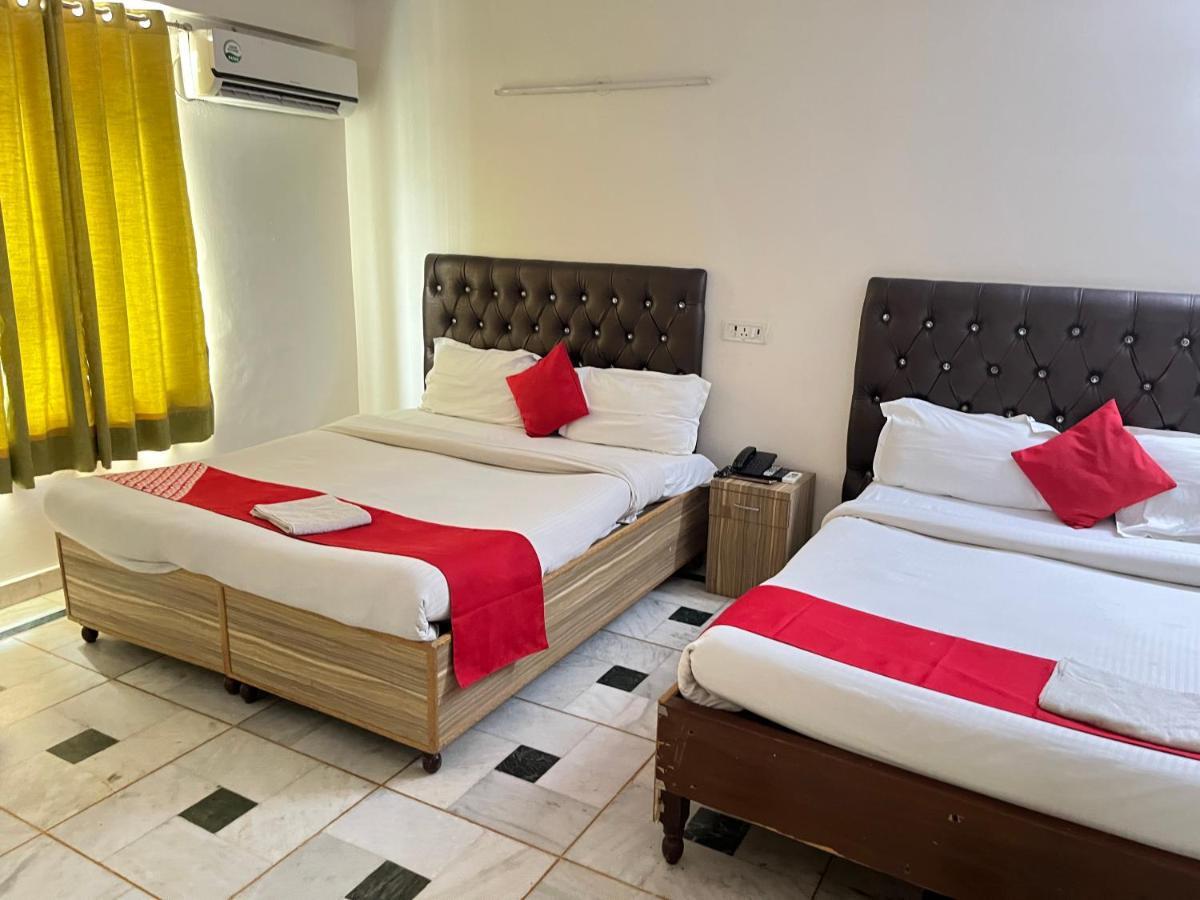 Hotel Star Palace - Near Karol Bagh Metro Delhi  Buitenkant foto