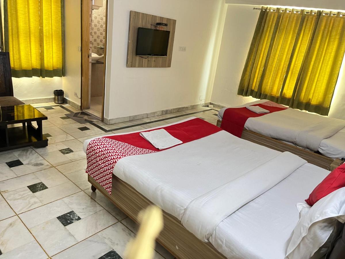 Hotel Star Palace - Near Karol Bagh Metro Delhi  Buitenkant foto