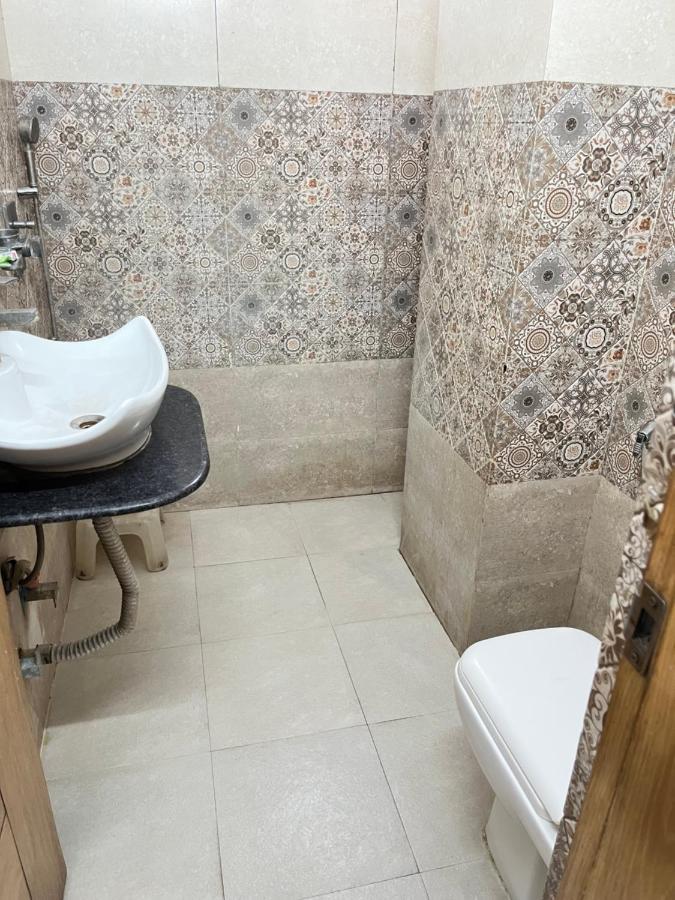 Hotel Star Palace - Near Karol Bagh Metro Delhi  Buitenkant foto