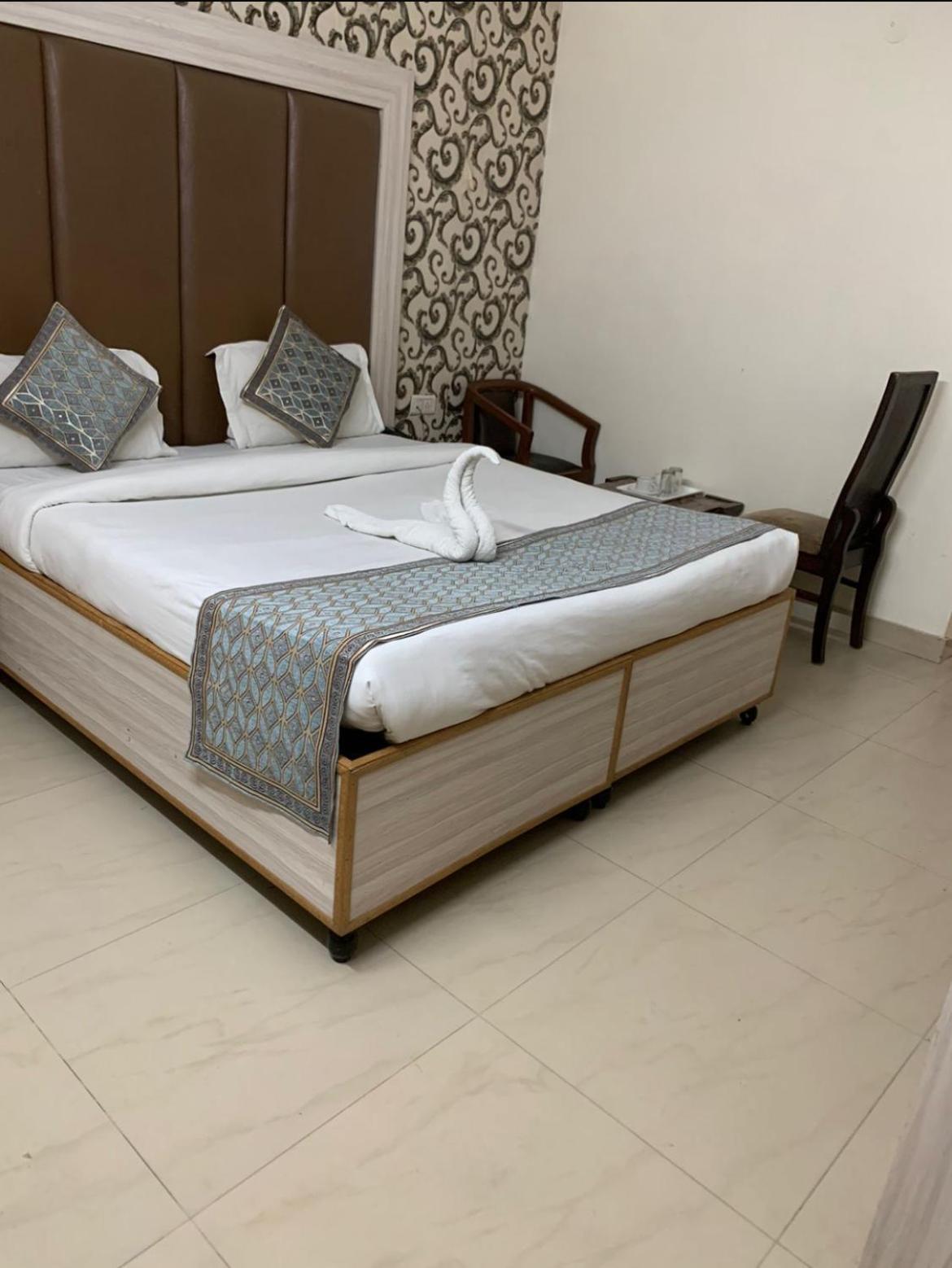 Hotel Star Palace - Near Karol Bagh Metro Delhi  Buitenkant foto